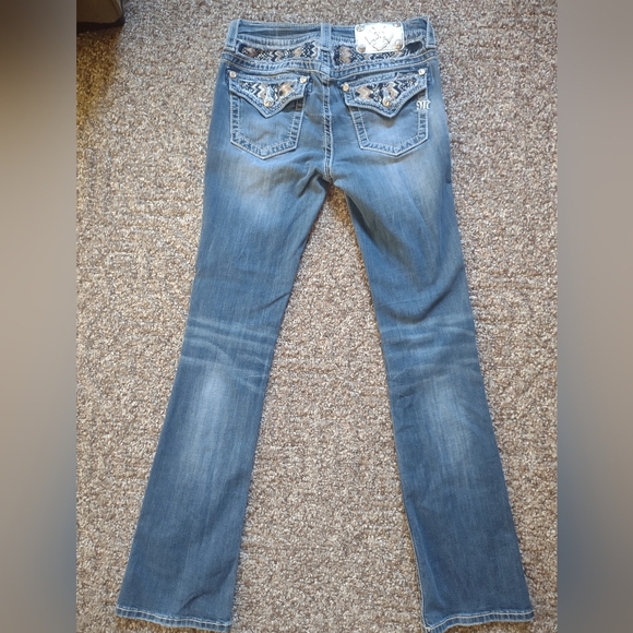 Miss Me Mid Rise Boot 27x32 - Picture 3 of 5